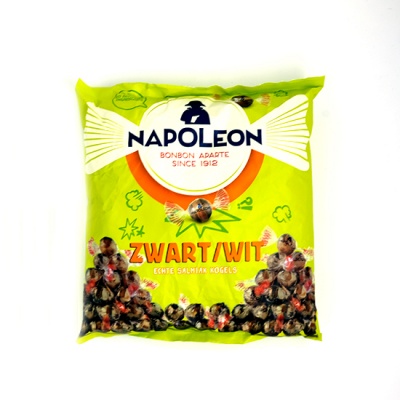 black_and_white_salmiak_balls